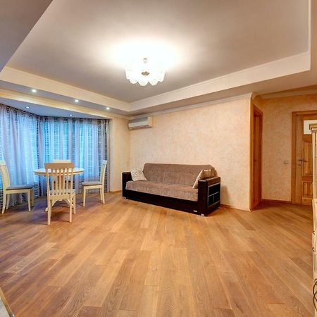 Apartments Near The Shopping Center Gulliver كييف المظهر الخارجي الصورة